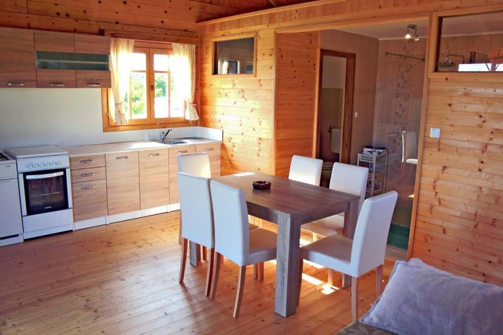 Traditional Croatian - Nature Therapy Vikendica Vukomeric
